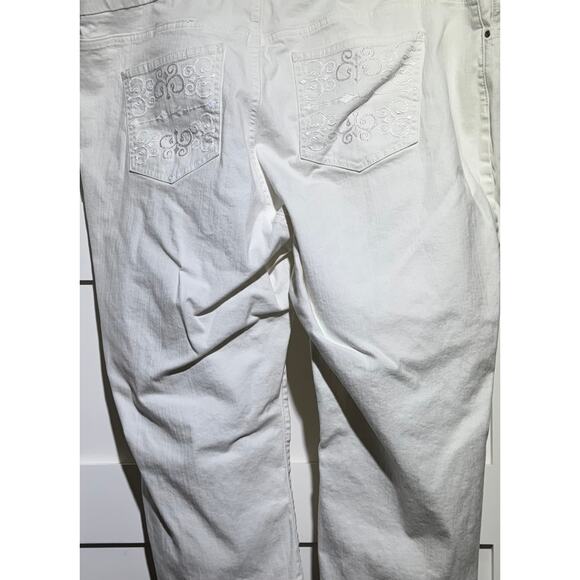 Lee Capri Comfort Waist Jeans 5 Pocket Embroidered Curvy Women's Plus Size 22 - Picture 7 of 9
